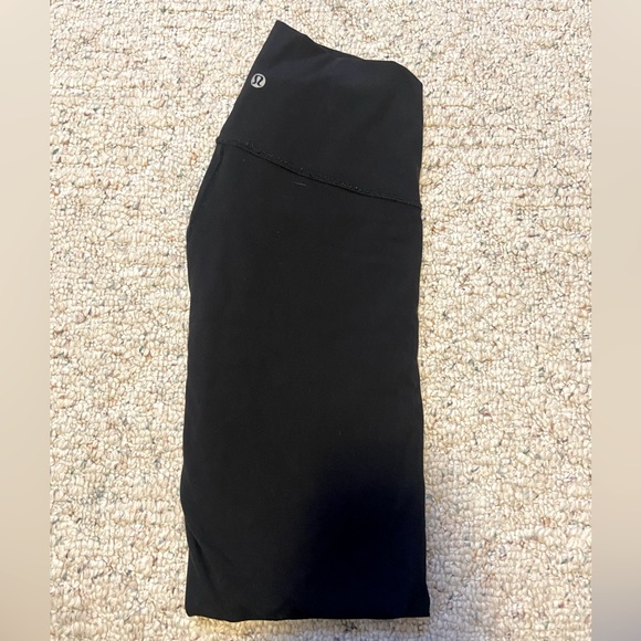 Lululemon Black High Rise Leggings Good Condition - Picture 2 of 3